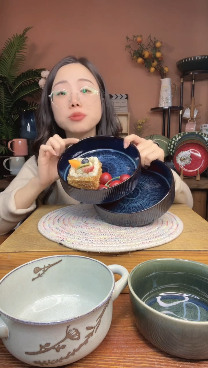 陶瓷7英寸线条立边深盘  2件 微瑕疵
