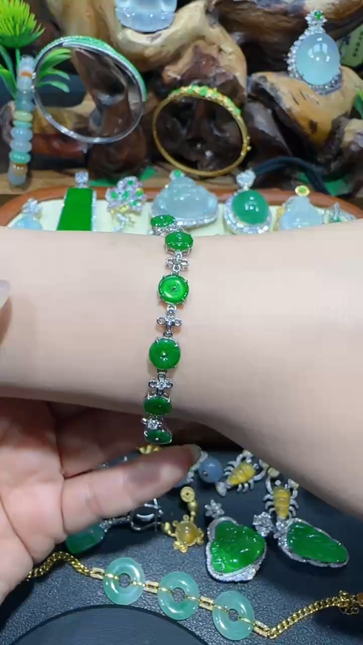 【闪购商品】翡翠手链18K金镶嵌手链