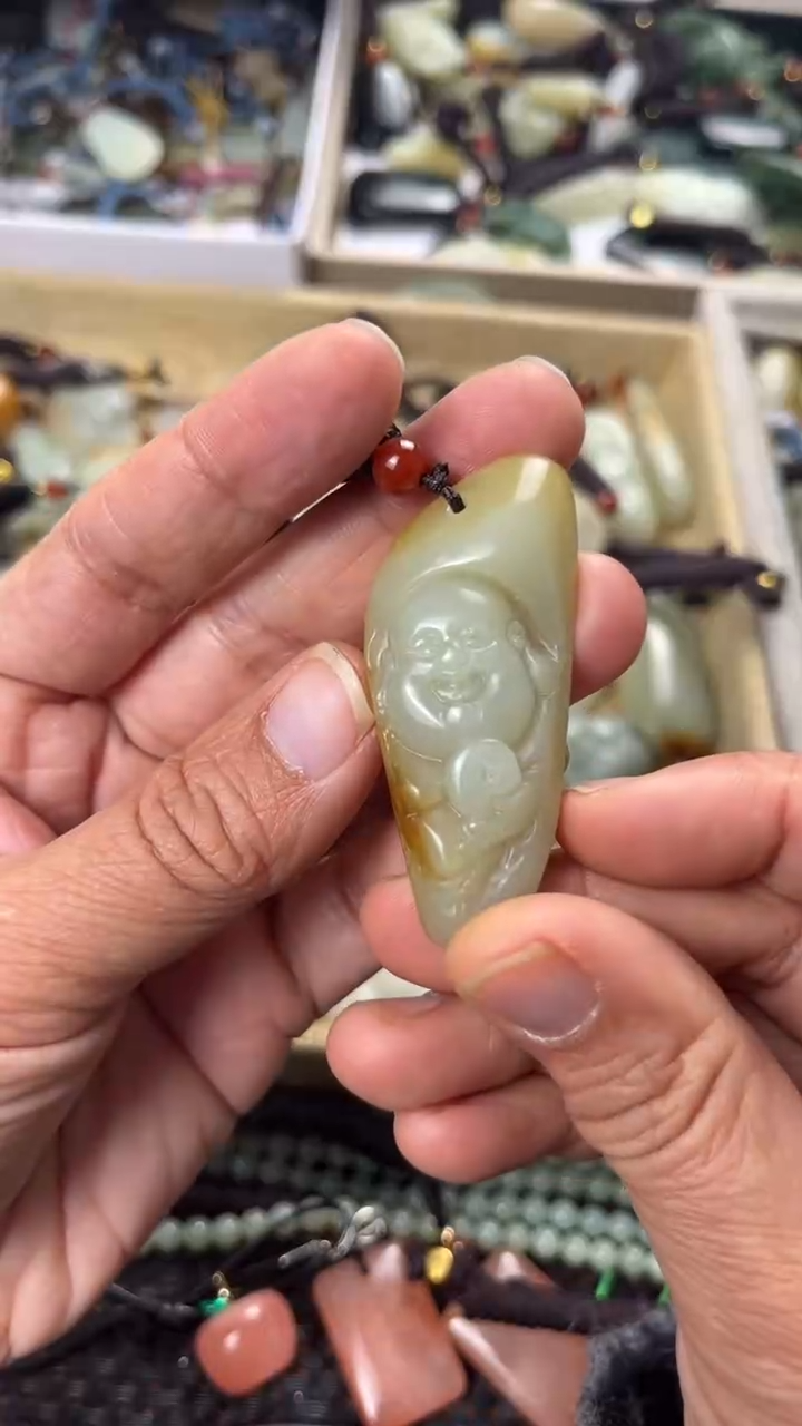 【闪购商品】和田玉颈饰未镶嵌多样性发货没有证书拍一发一有瑕