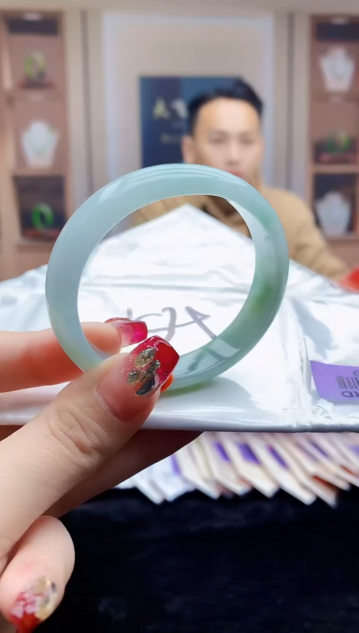 【闪购商品】翡翠手镯未镶嵌   H39-19