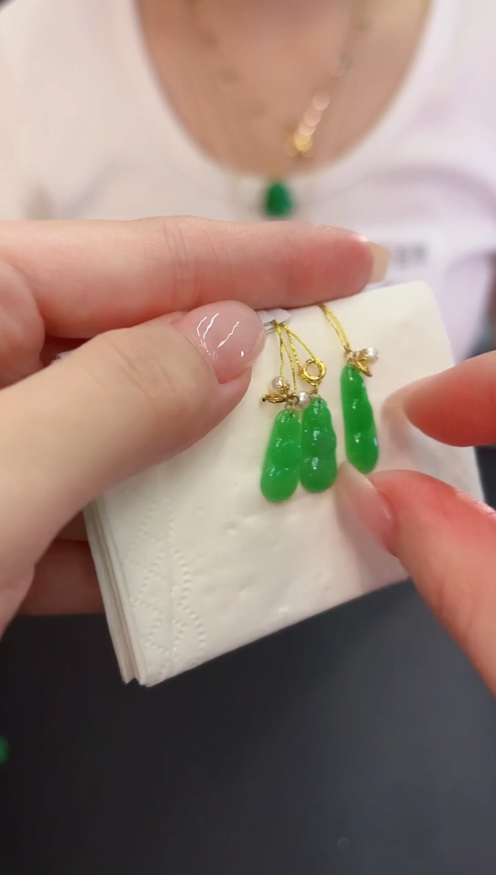 翡翠18K金镶嵌颈饰缅料A货/多样性发货/一件