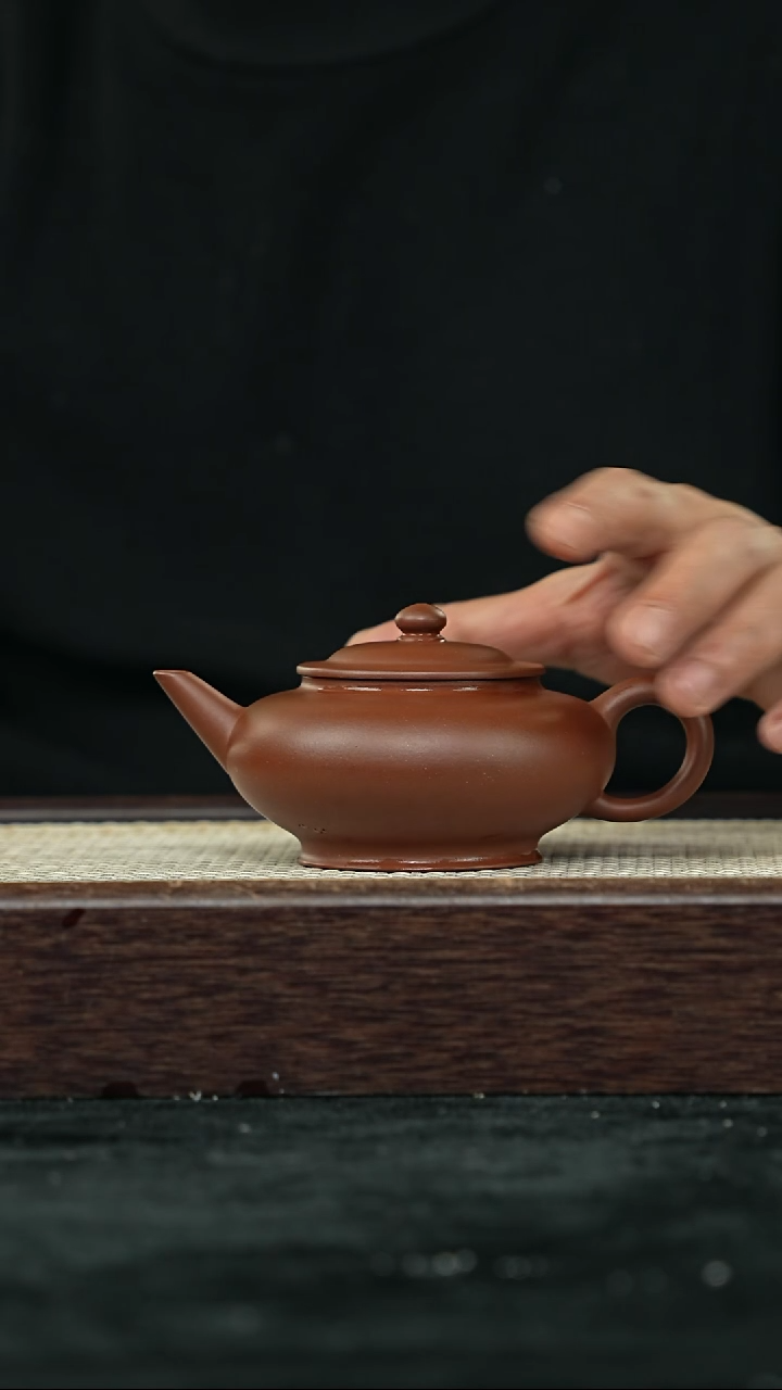 【闪购商品】紫砂茶壶@@AH5701闵丽琴扁水平