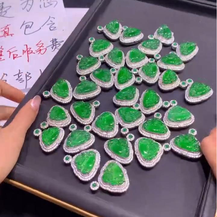 【逍遥】天然A货翡翠佛公吊坠*782/469466/多样性发/1件