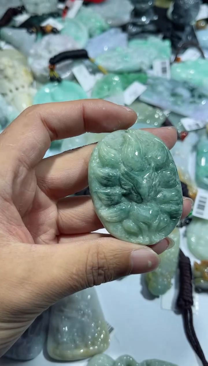 【闪购商品】翡翠颈饰未镶嵌00010888