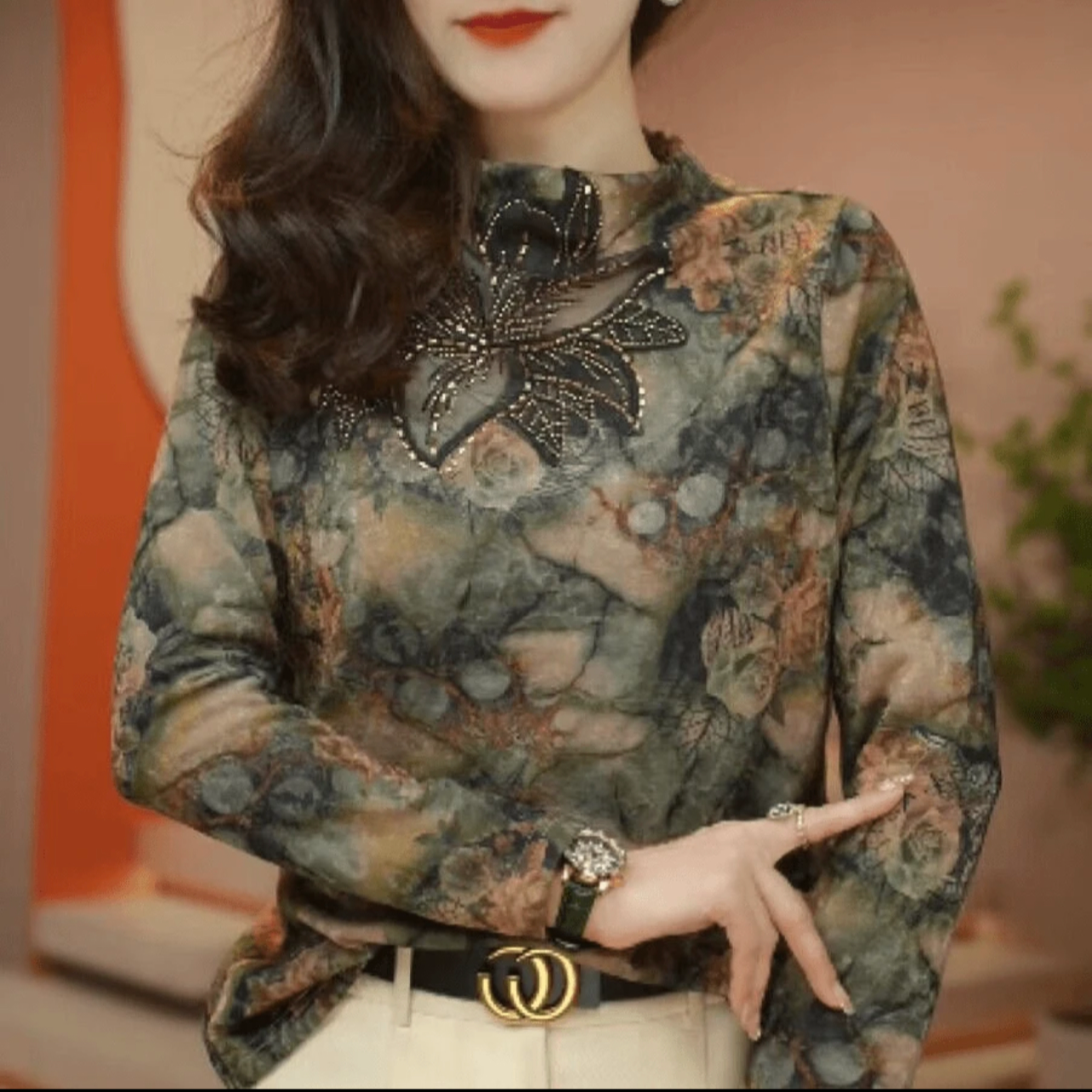 新款时尚洋气显瘦显白百搭气质长袖修身上衣小衫女