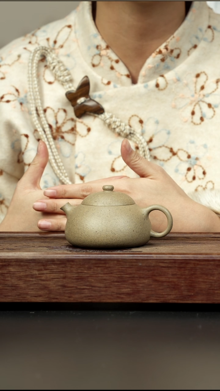 茶壶紫砂手磨青降坡 鱼跃