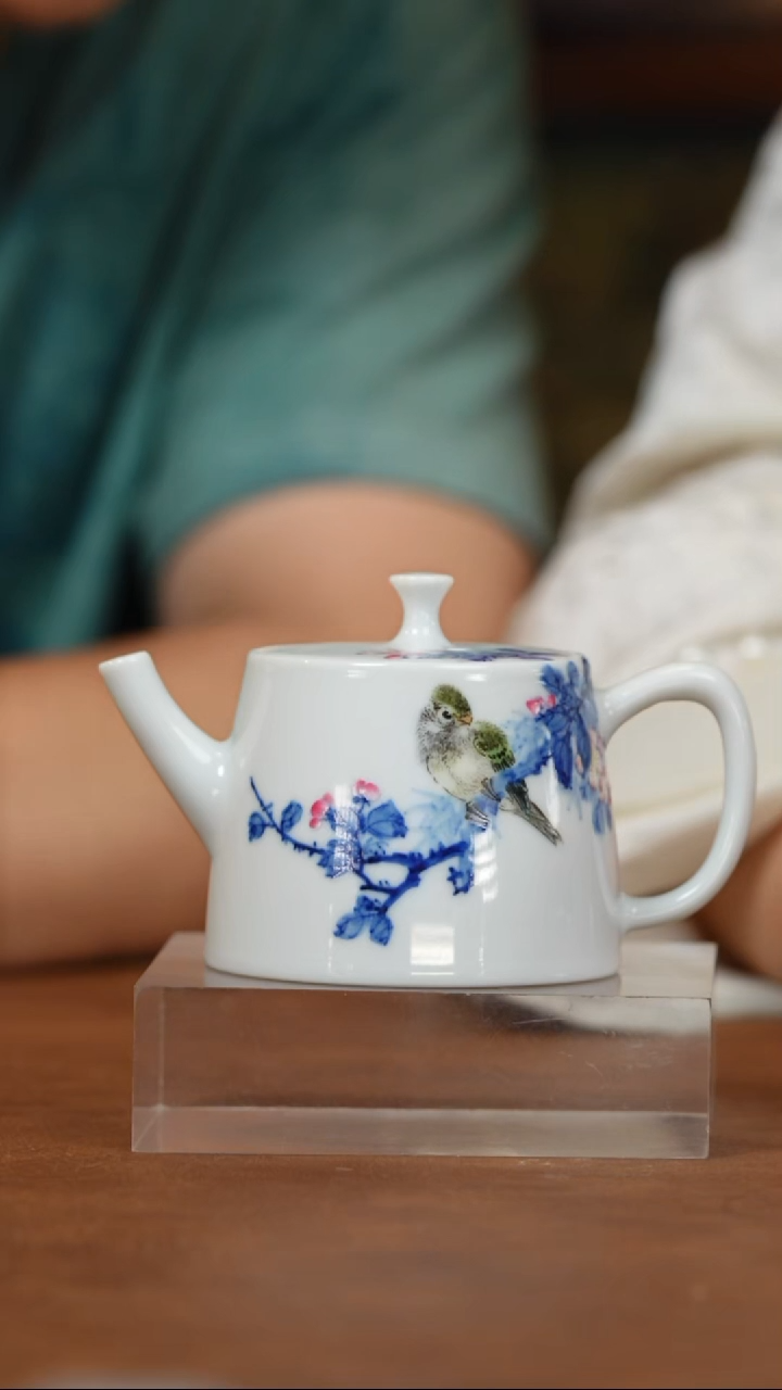 ms一儒堂青花加彩花鸟小壶