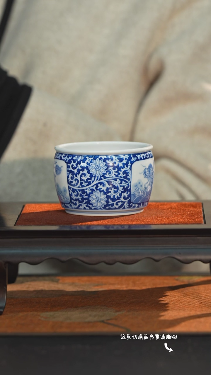 【闪购商品】馆藏级斗彩女将军—涂杏花大师