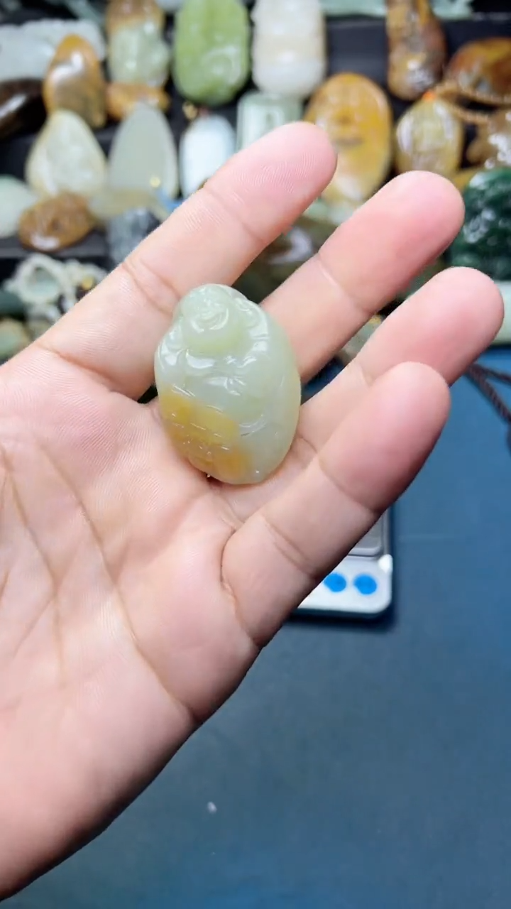 未镶嵌和田玉挂件-