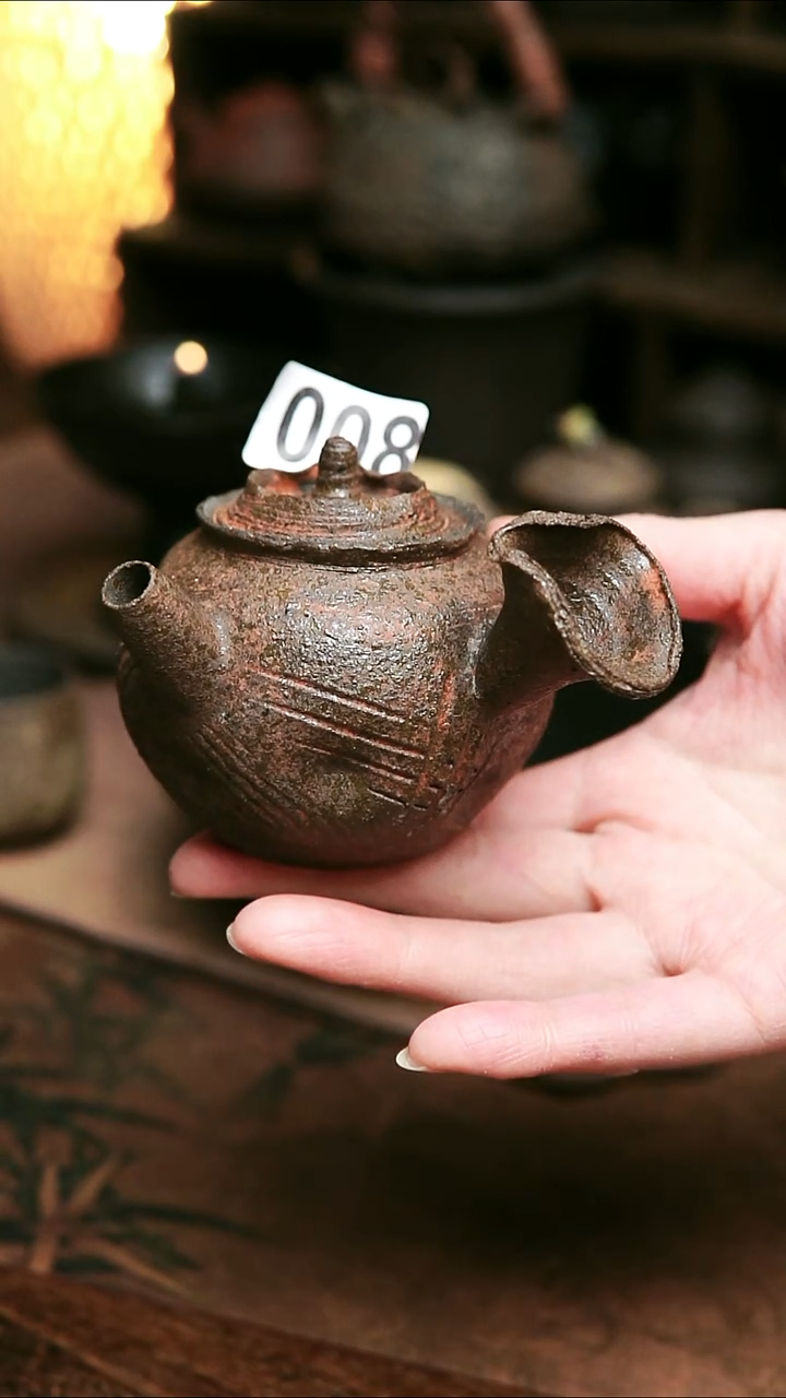 008号紫砂全手工粉引侧把茶壶130毫升