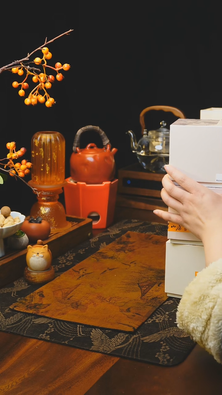 【闪购商品】岩墨山房 青花书意折腰杯