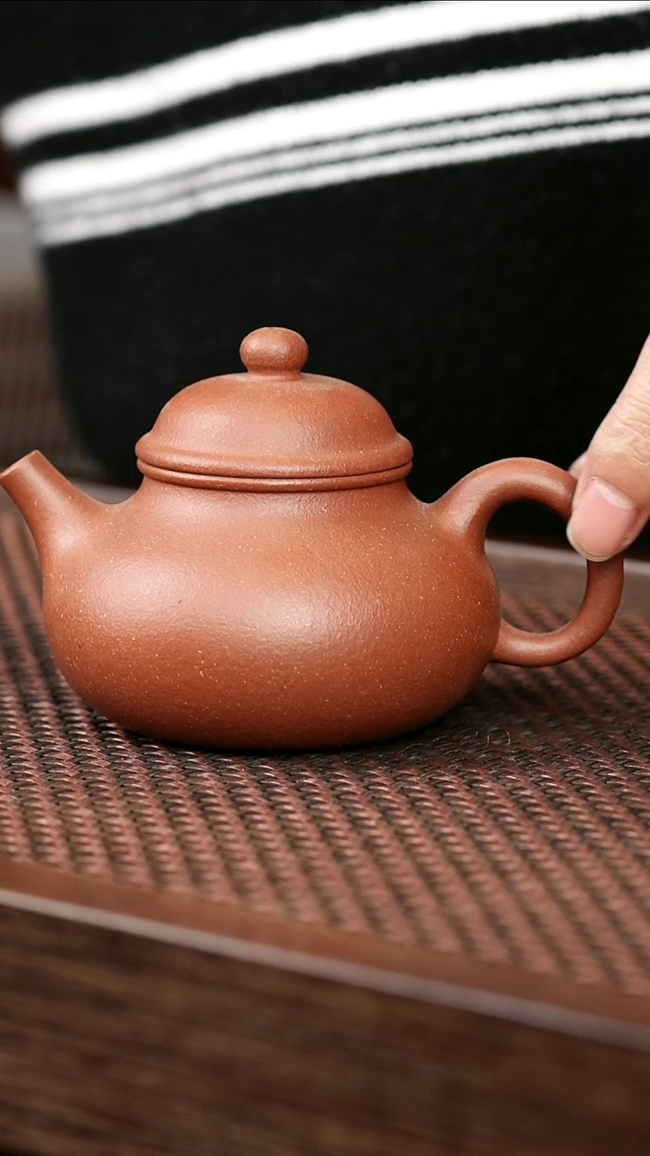 茶壶紫砂红降坡容天