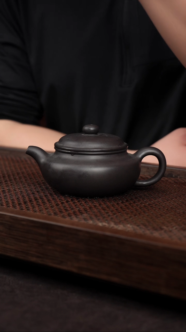 【闪购商品】紫砂茶壶黑料扁腹
