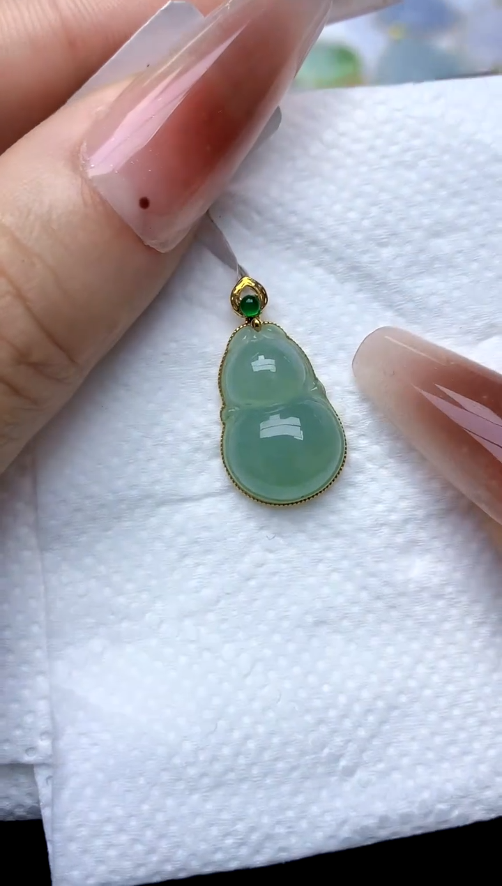 翡翠18K金镶嵌颈饰天然A货翡翠