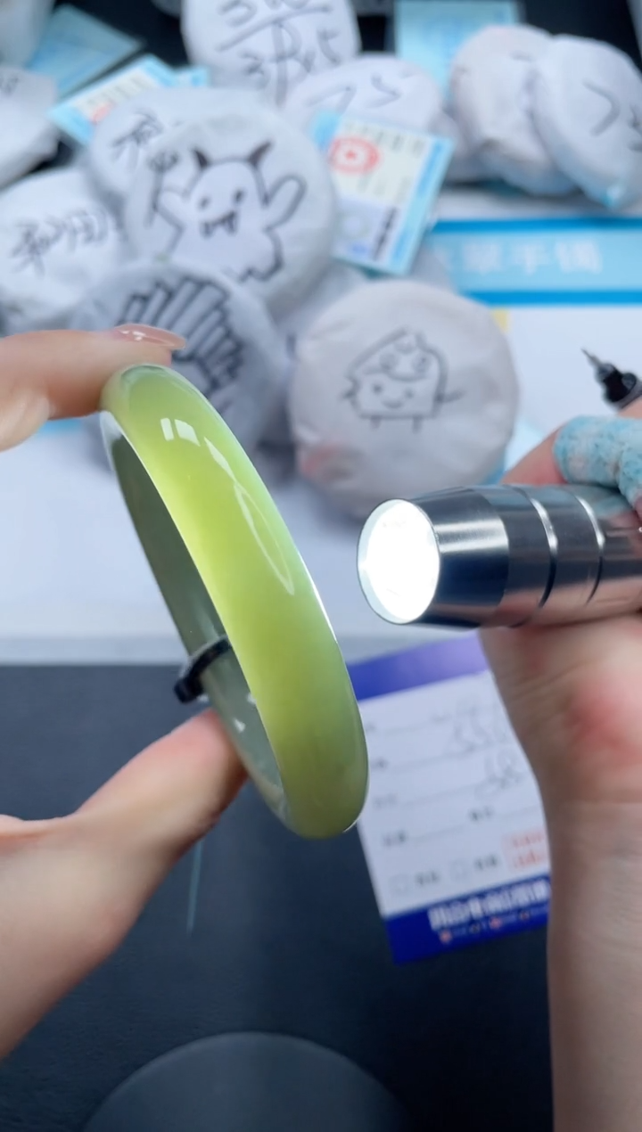 和田玉手镯未镶嵌6V107-58