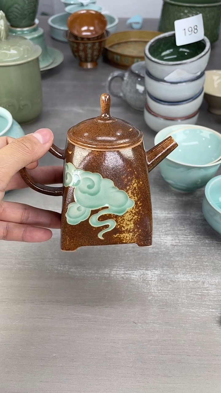 青瓷仓储福利清仓