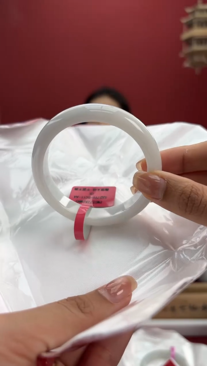 翡翠手镯未镶嵌21手镯