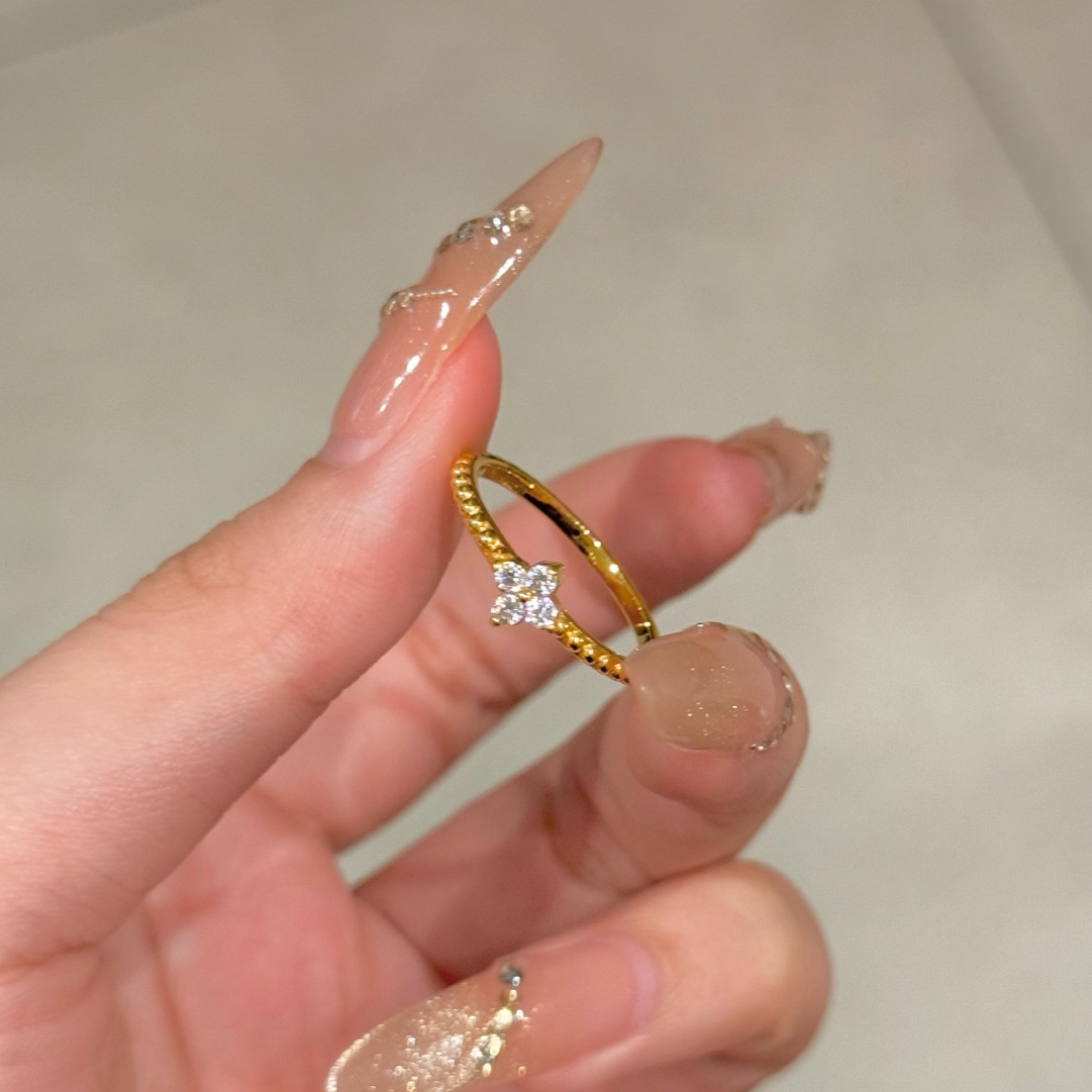 足金999 6D珠点四叶草黄金戒指 百搭精致小巧饰品