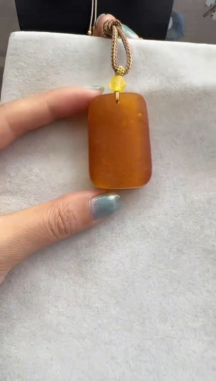 【闪购商品】琥珀裸石未镶嵌10217100-吊坠