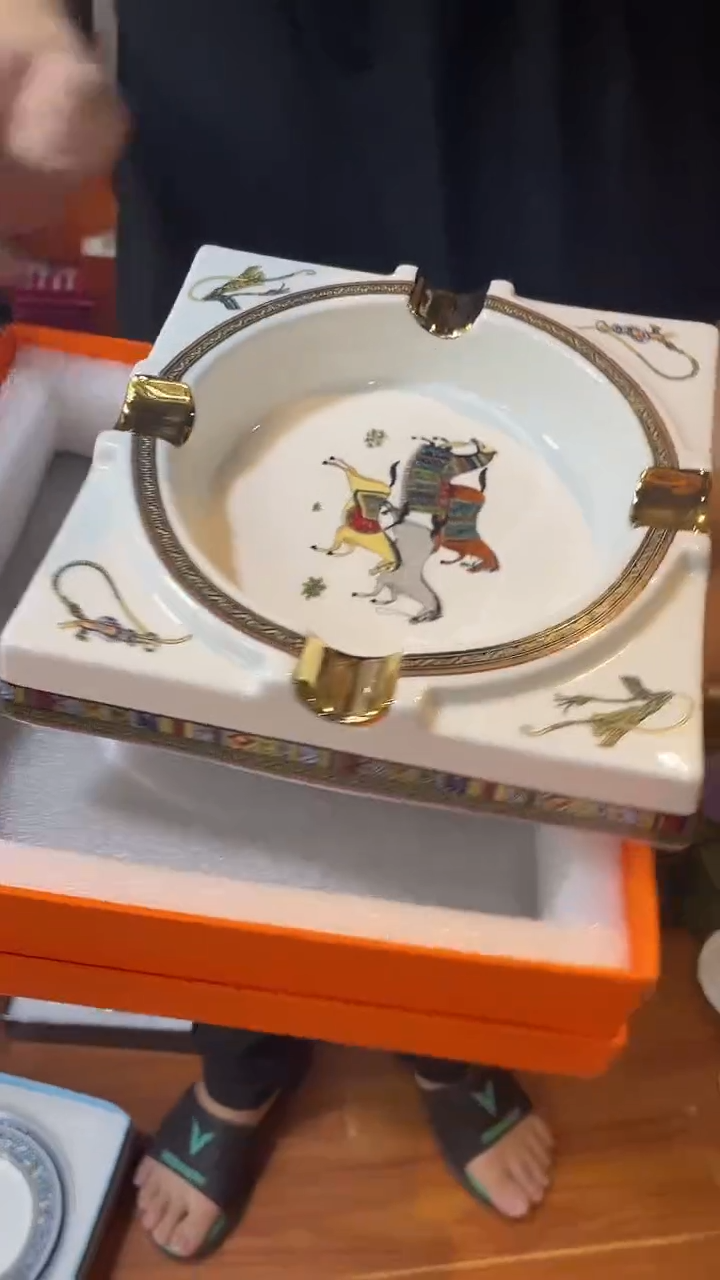 杯鸿辉家品牌瓷器，京东包邮！