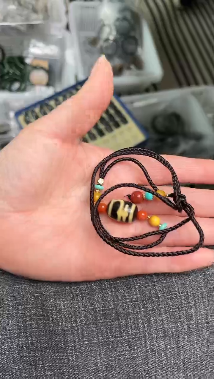 【闪购商品】琥珀吊坠(赠链)未镶嵌S-8