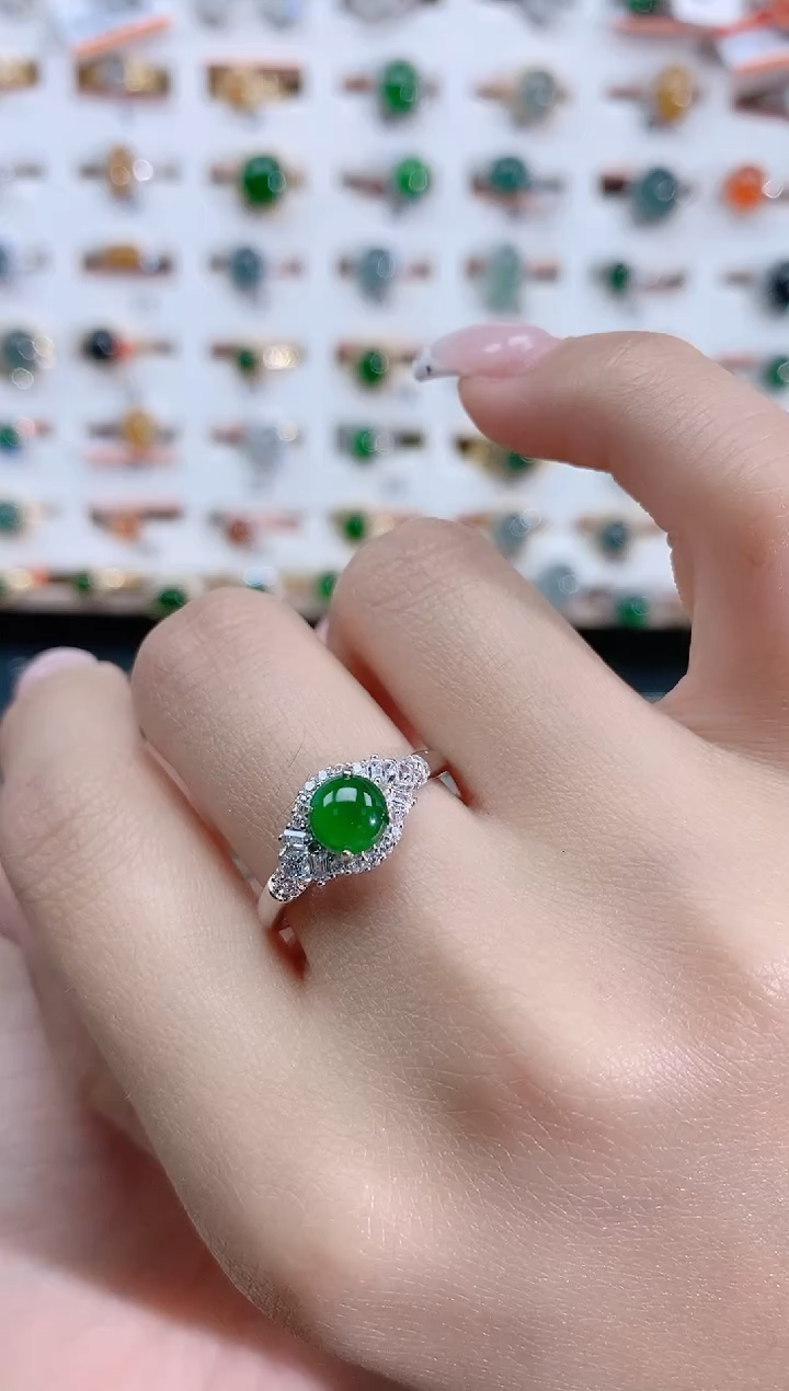 翡翠戒指银S925镶嵌天然翡翠