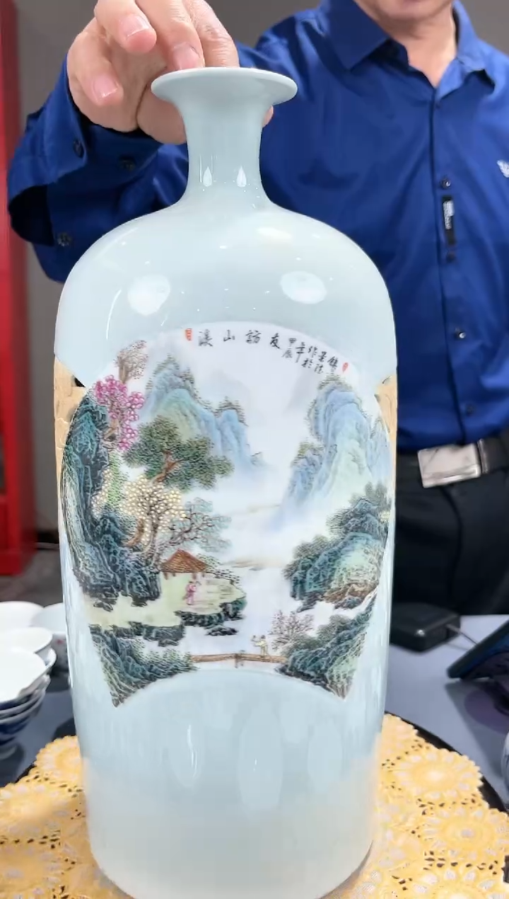 【闪购商品】官窑瓷画院774官窑瓷画院开窗山水赏瓶