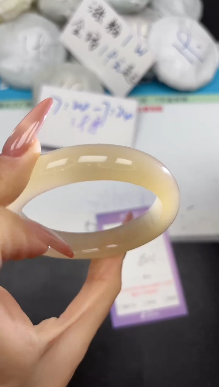 未镶嵌手镯石英质玉315-58.1