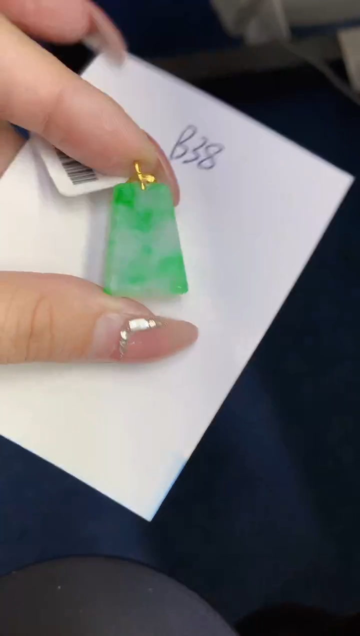 【闪购商品】翡翠颈饰18K金镶嵌000000000000