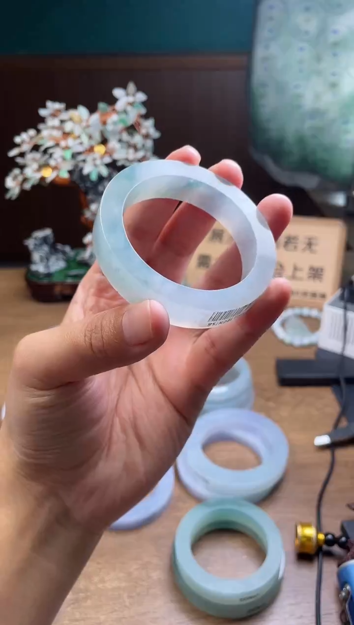 【闪购商品】定制翡翠手镯未镶嵌定制