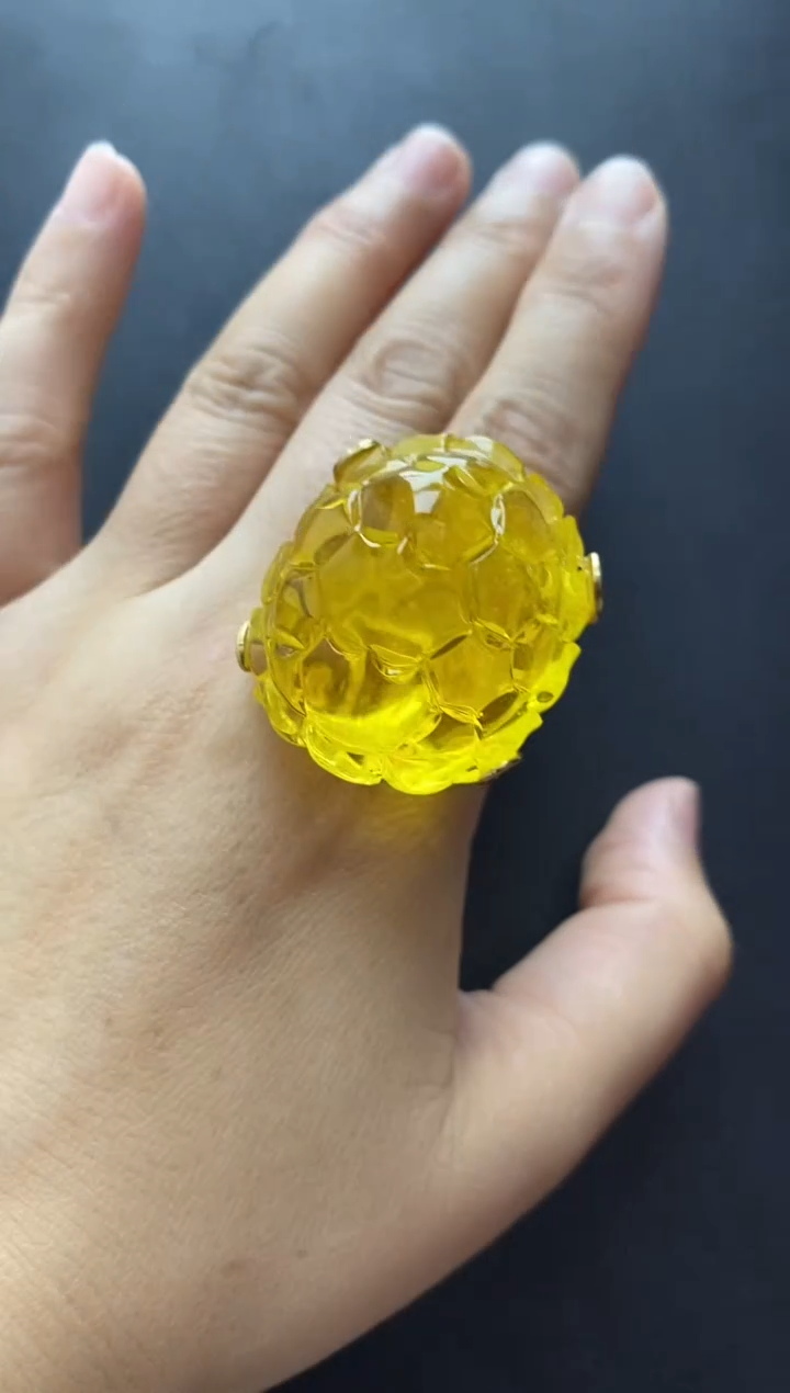 裸石琥珀未镶嵌戒指