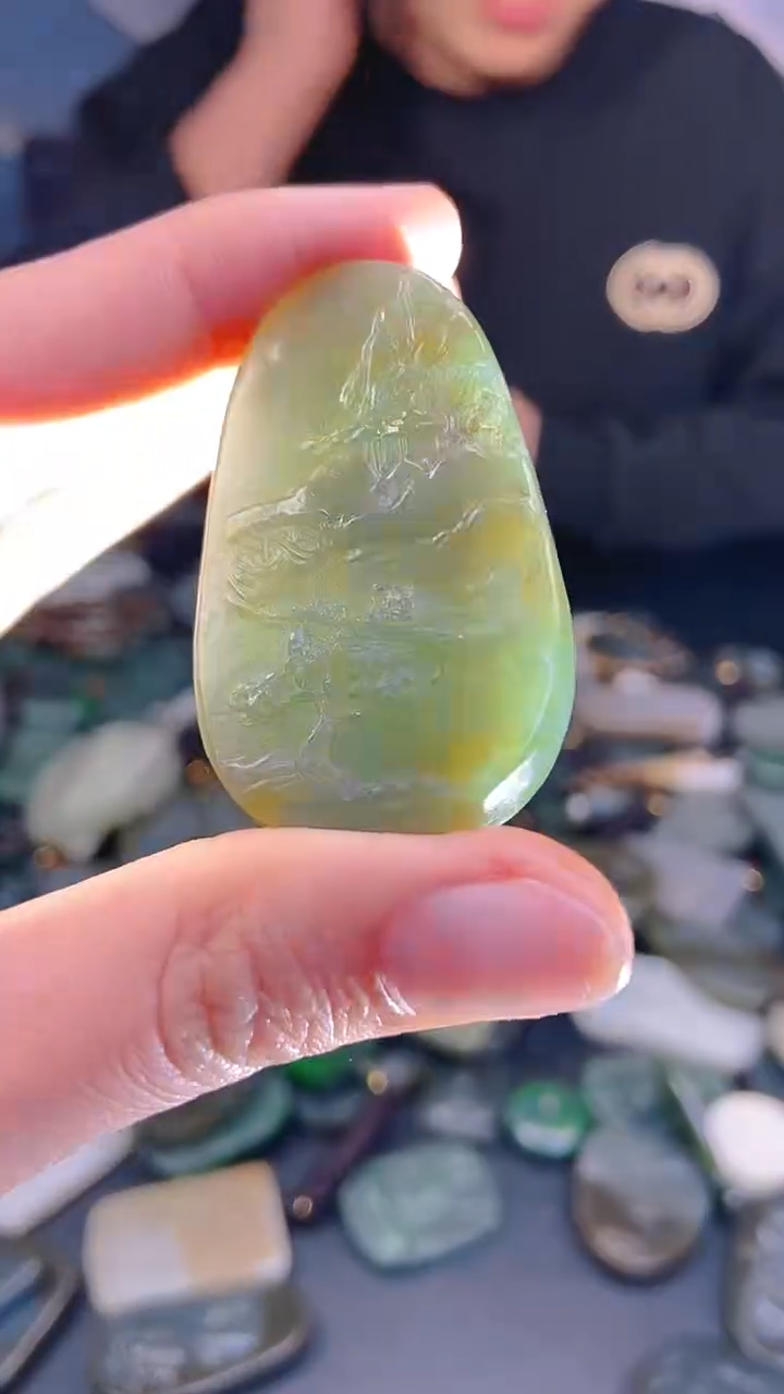 颈饰未镶嵌和田玉1