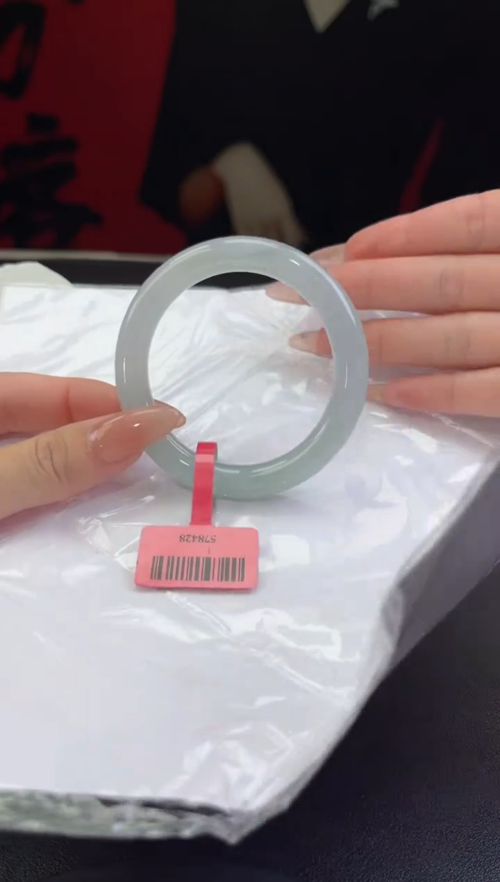 【闪购商品】翡翠手镯（圆镯）未镶嵌翡翠手镯