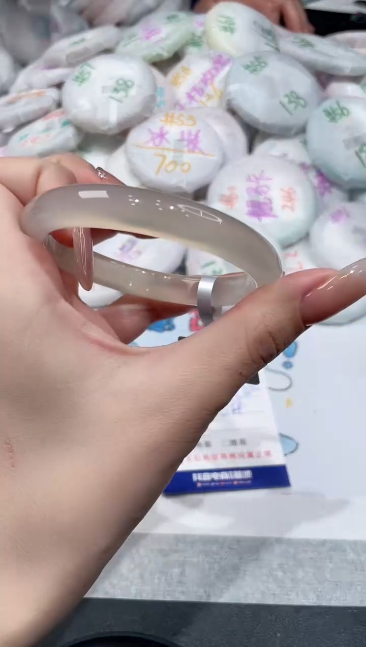 【闪购商品】玛瑙/玉髓手镯未镶嵌-511