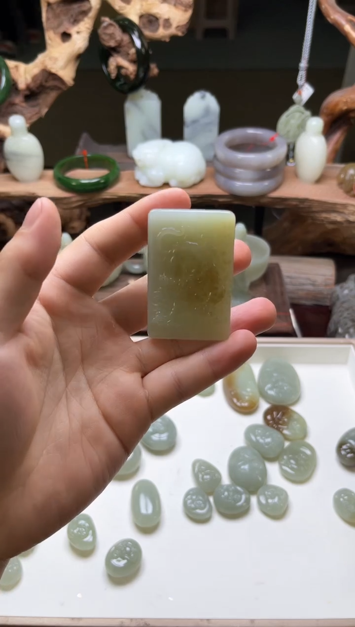 【闪购商品】和田玉吊坠未镶嵌且末糖青白下山虎7