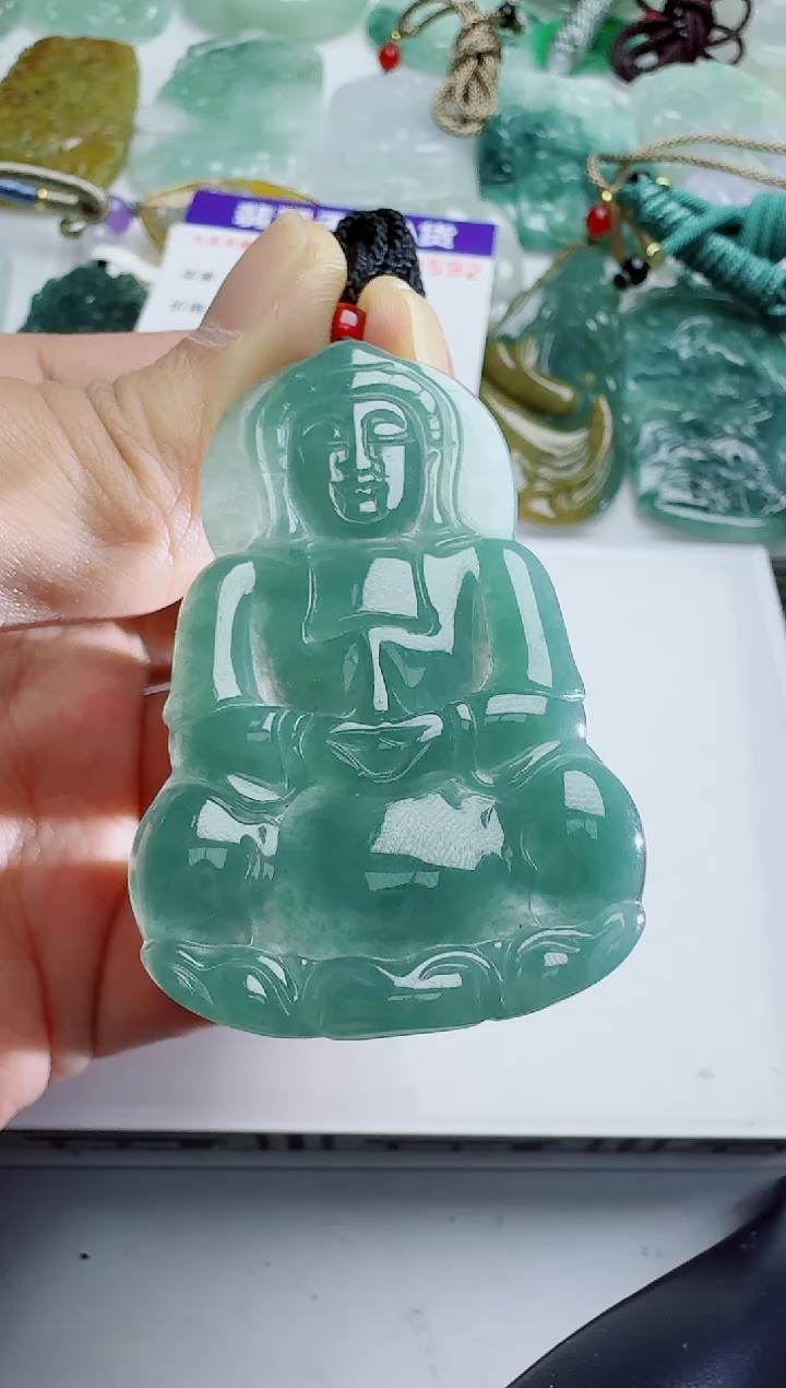 【闪购商品】翡翠吊坠(不含链)未镶嵌多样性随机发其一