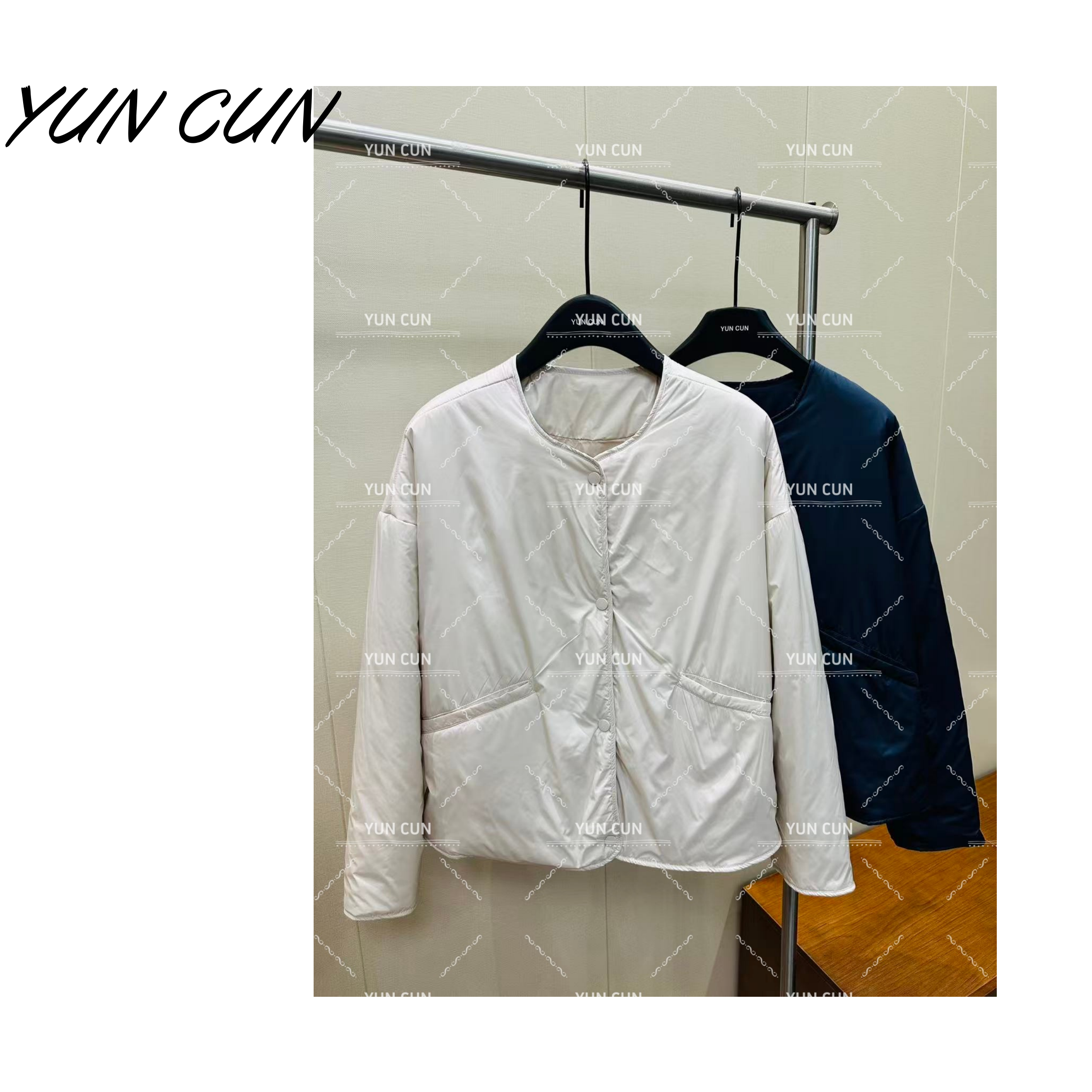 云村-【Q弹泡芙棉服】秋冬短款小个子轻盈柔韧无领摁扣棉服女75066