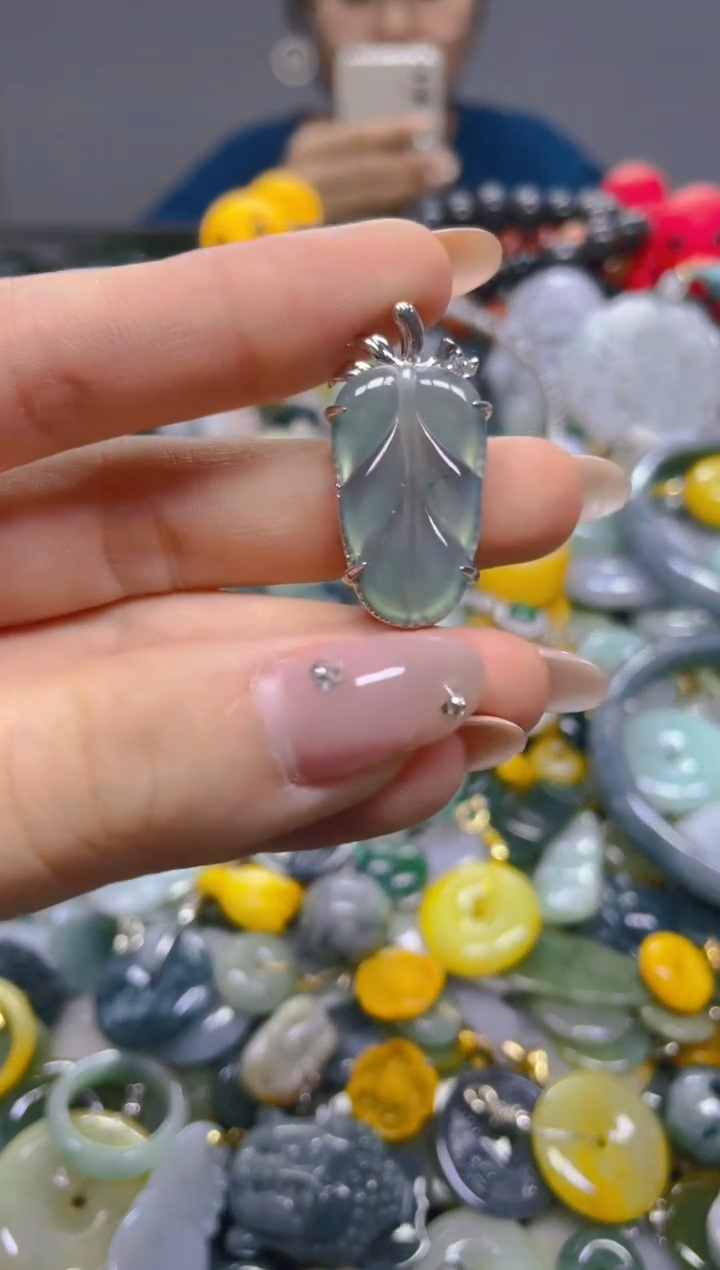 翡翠未镶嵌颈饰/C/翡翠A货,1件也是批发价