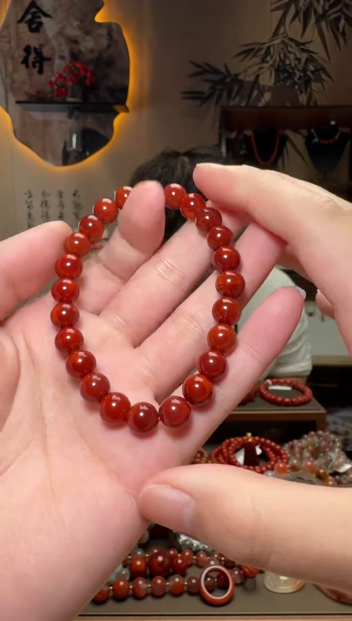 未镶嵌原矿无优化无注胶手串南红玛瑙猪*割一条8mm+