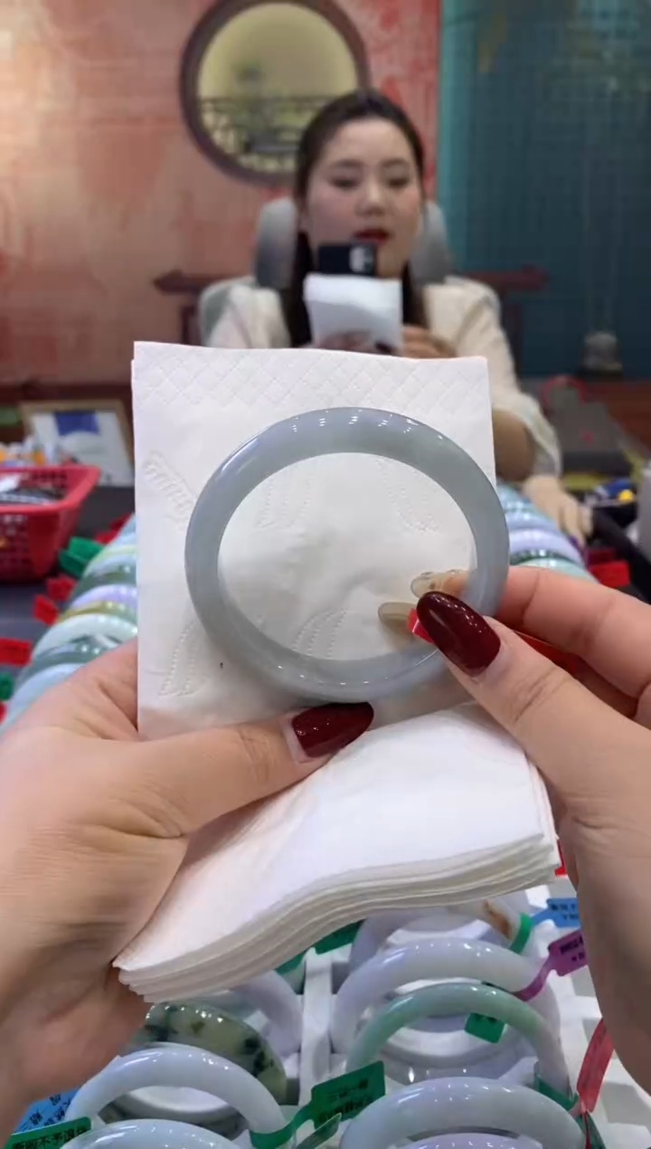 【闪购商品】翡翠手镯未镶嵌多人0001740