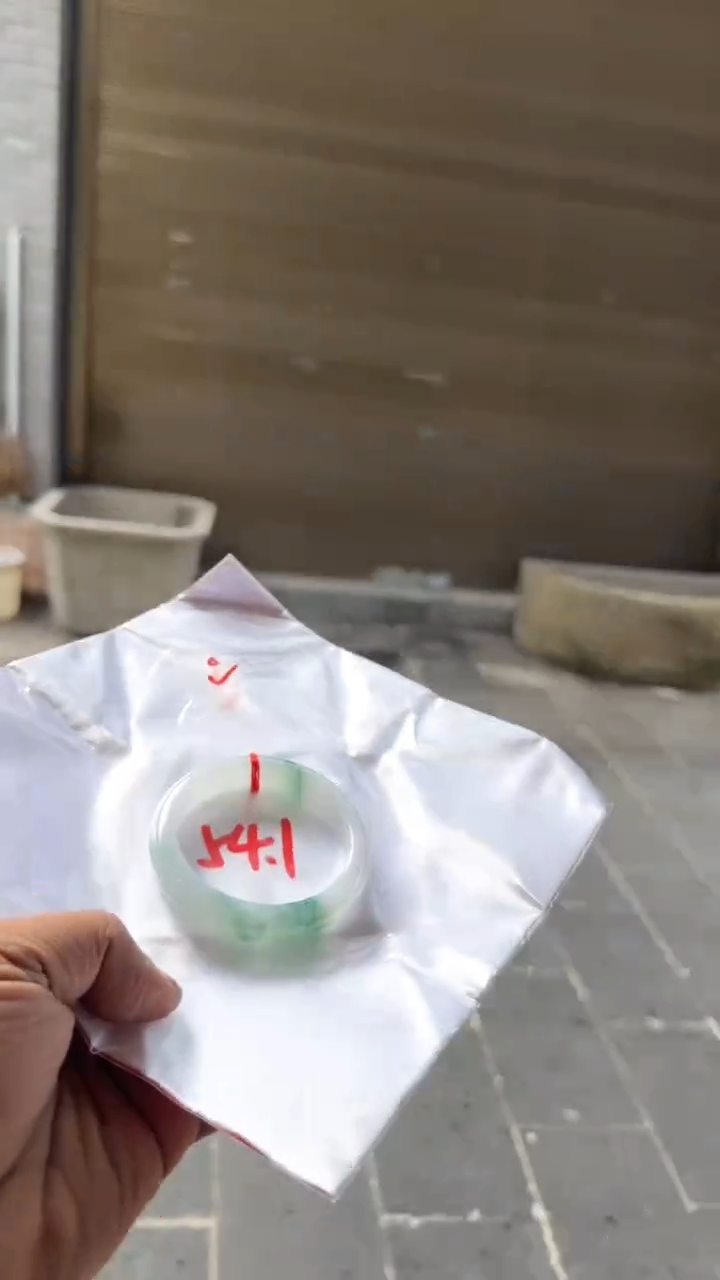 未镶嵌手镯翡翠手镯