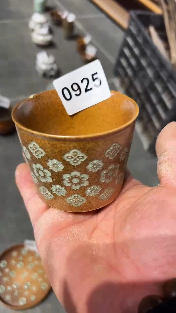龙泉窑宝相花特大冰桶微瑕0925