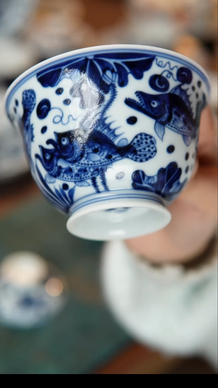 其他陶瓷满鳜鱼藻纹盖碗