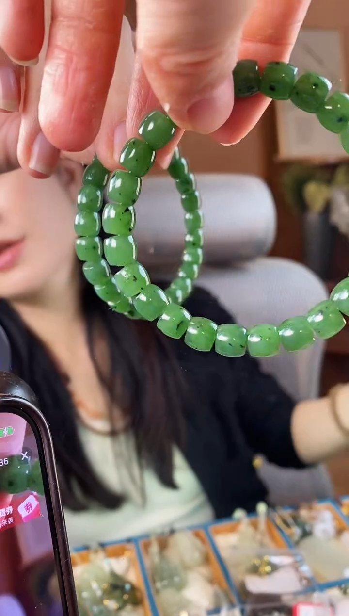 颈饰未镶嵌和田玉8mm直切碧玉手串