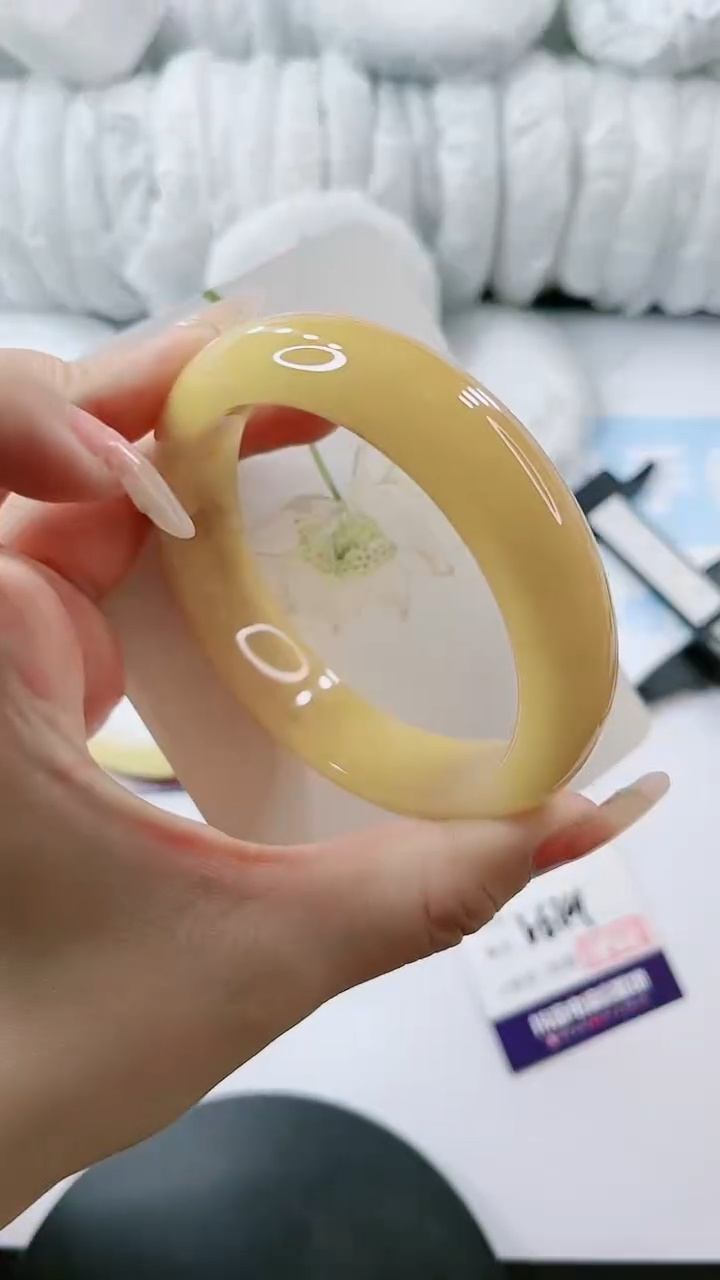 【闪购商品】石英质玉手镯未镶嵌多样性发货V619-62