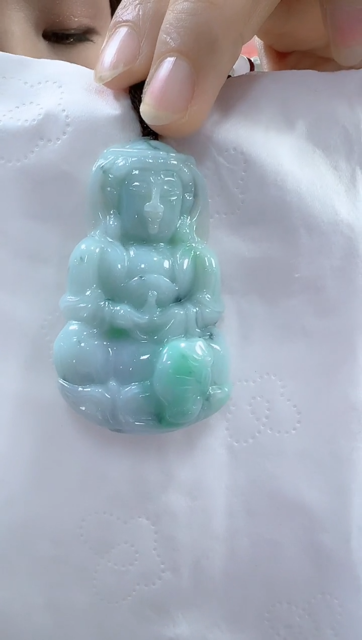翡翠未镶嵌颈饰孤品观音宽35高56厚13