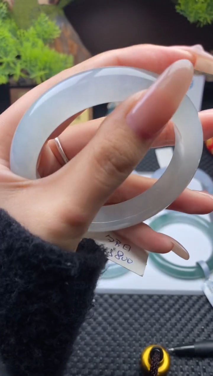 【闪购商品】翡翠手镯未镶嵌手镯