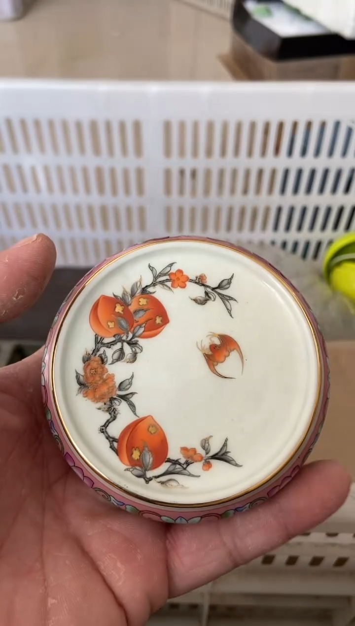 杯无运费险有瑕疵的摄影的产品有使用过的痕迹有点脏介意勿拍