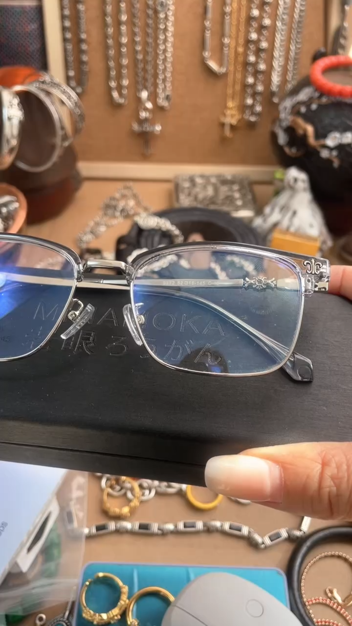 瓷片新永华世家210小姨子眼镜
