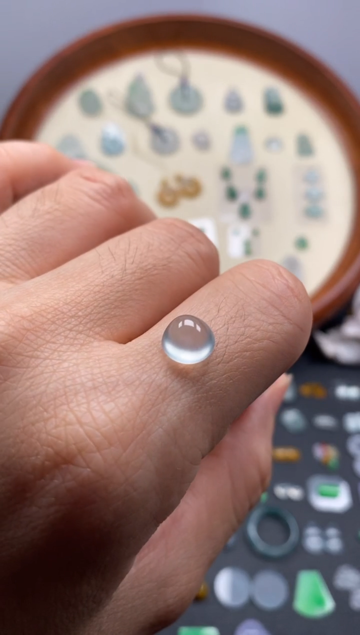 颈饰未镶嵌翡翠高冰蛋面/芬